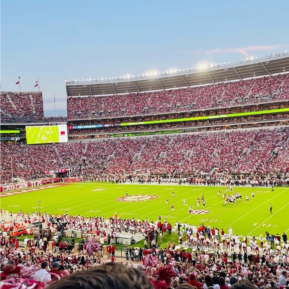 Meet your Posher, Carly - Picture 15 of 15